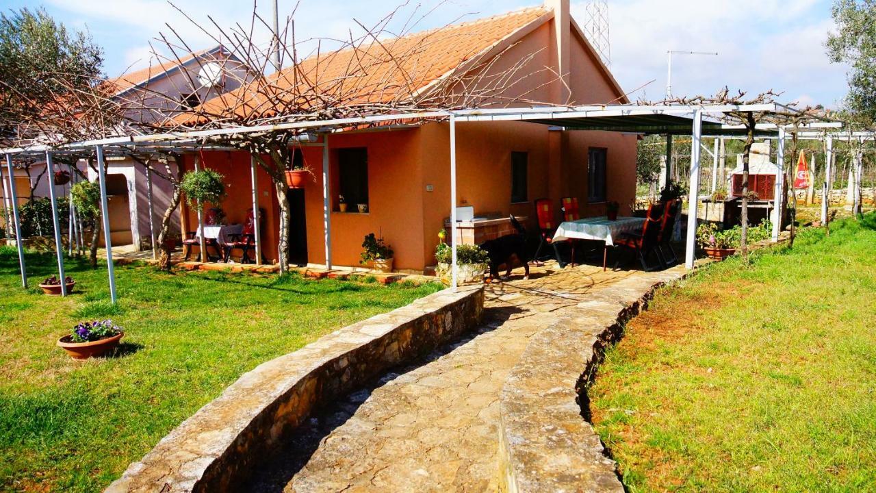 Holiday Home Bura Ρόβινι Εξωτερικό φωτογραφία